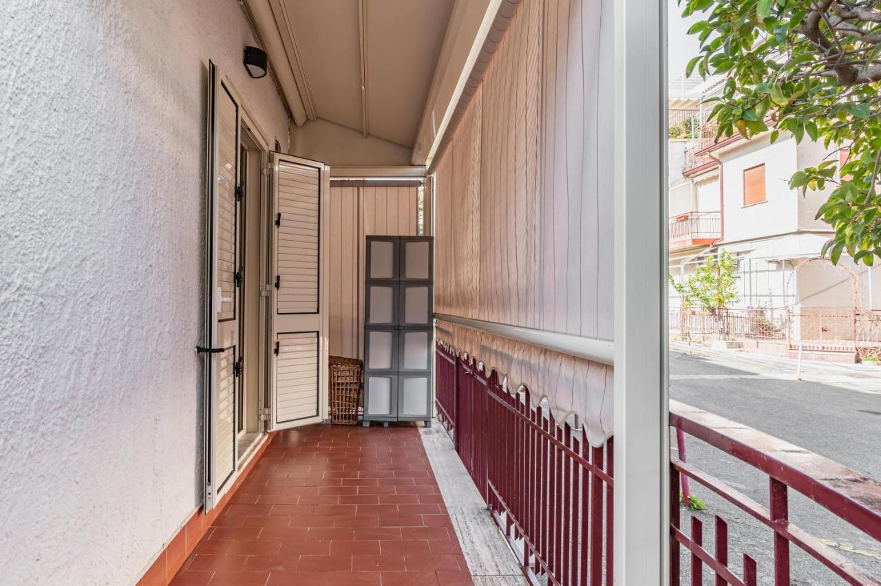 Naxos Bay Flat With Terrace 50 Meters From The Sea Apartment Giardini Naxos Exterior photo